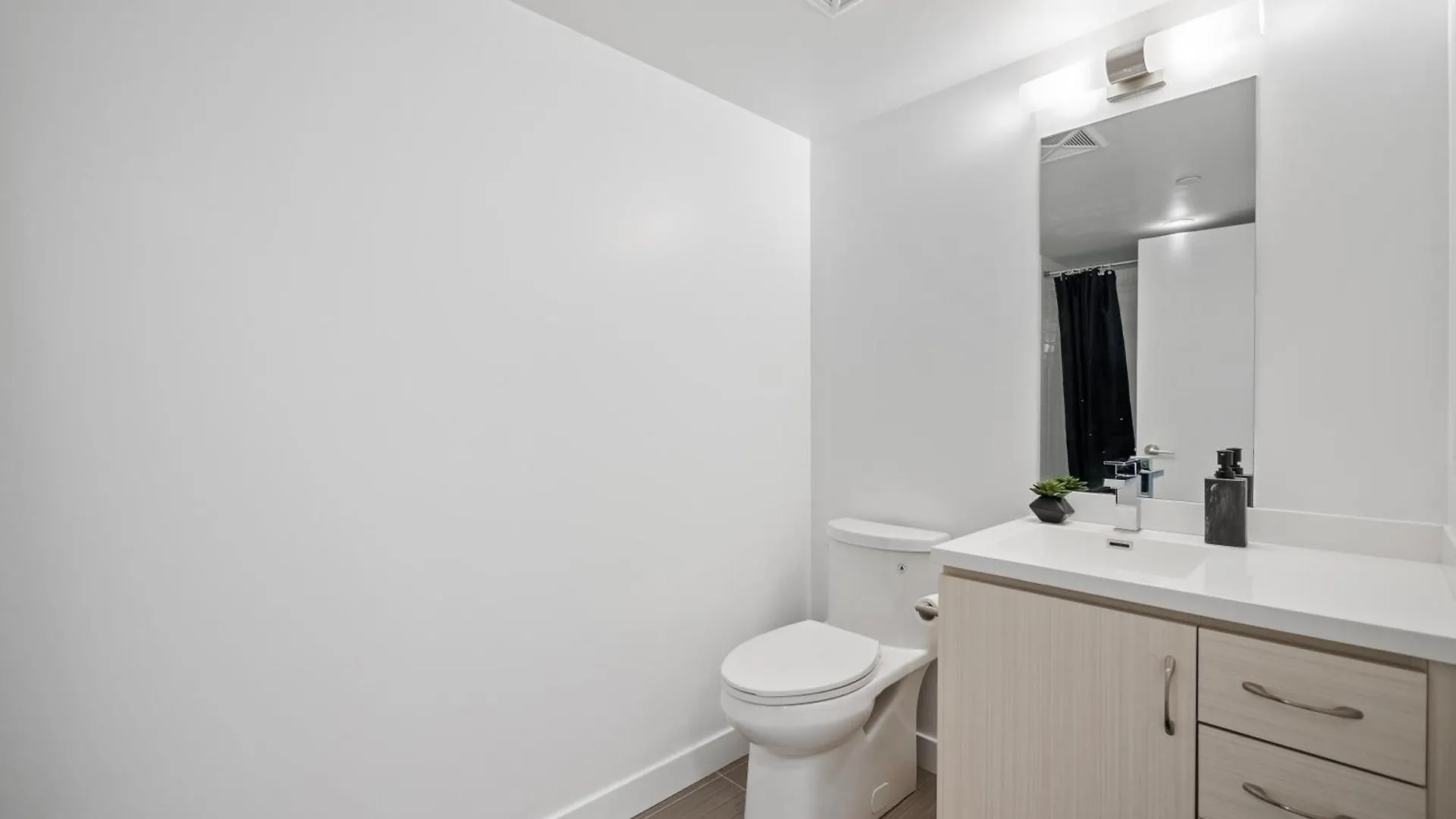 Lejlighed Sleek 1Br & Office Condo - Cn Tower, Skyline View Toronto Canada